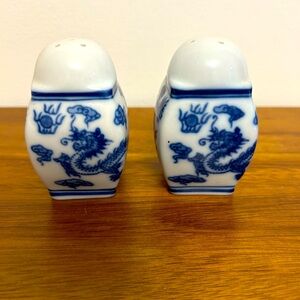 Vintage blue and white salt and pepper shakers. Dragon Design